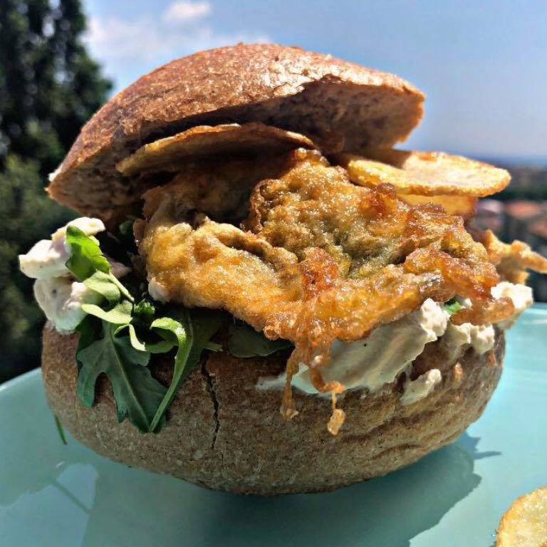 Bistro Coffee Bar Wine Bar Restaurant Lumasari Cafè&Bistrot Salerno