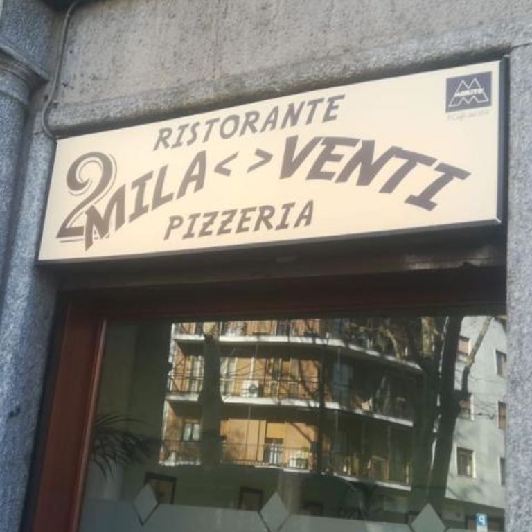Restaurant Pizza place 2Mila Venti  Milan