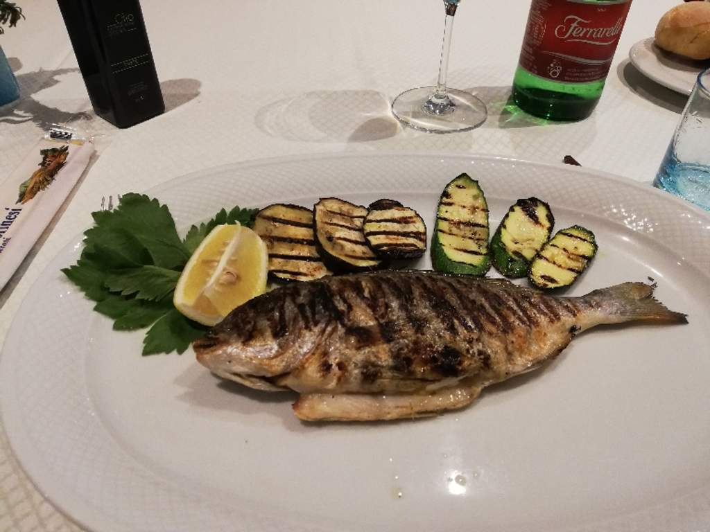 Aperitivo e Afterdinner Wine Bar Al Canale San Cataldo