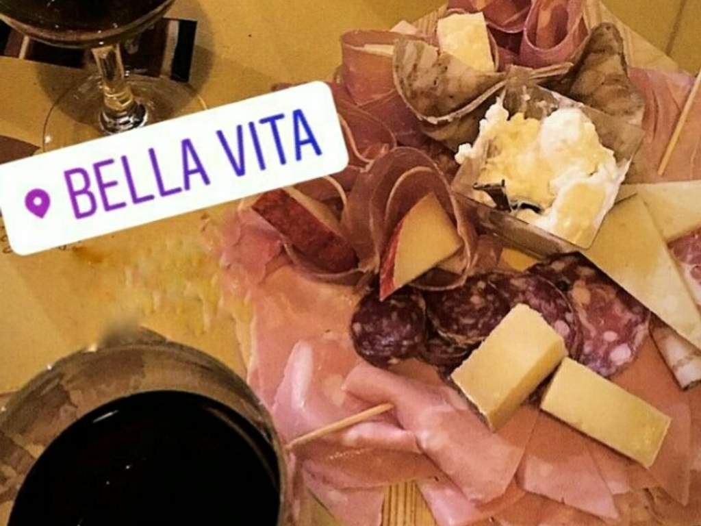 Aperitivo e Afterdinner Wine Bar Bella Vita Bologna