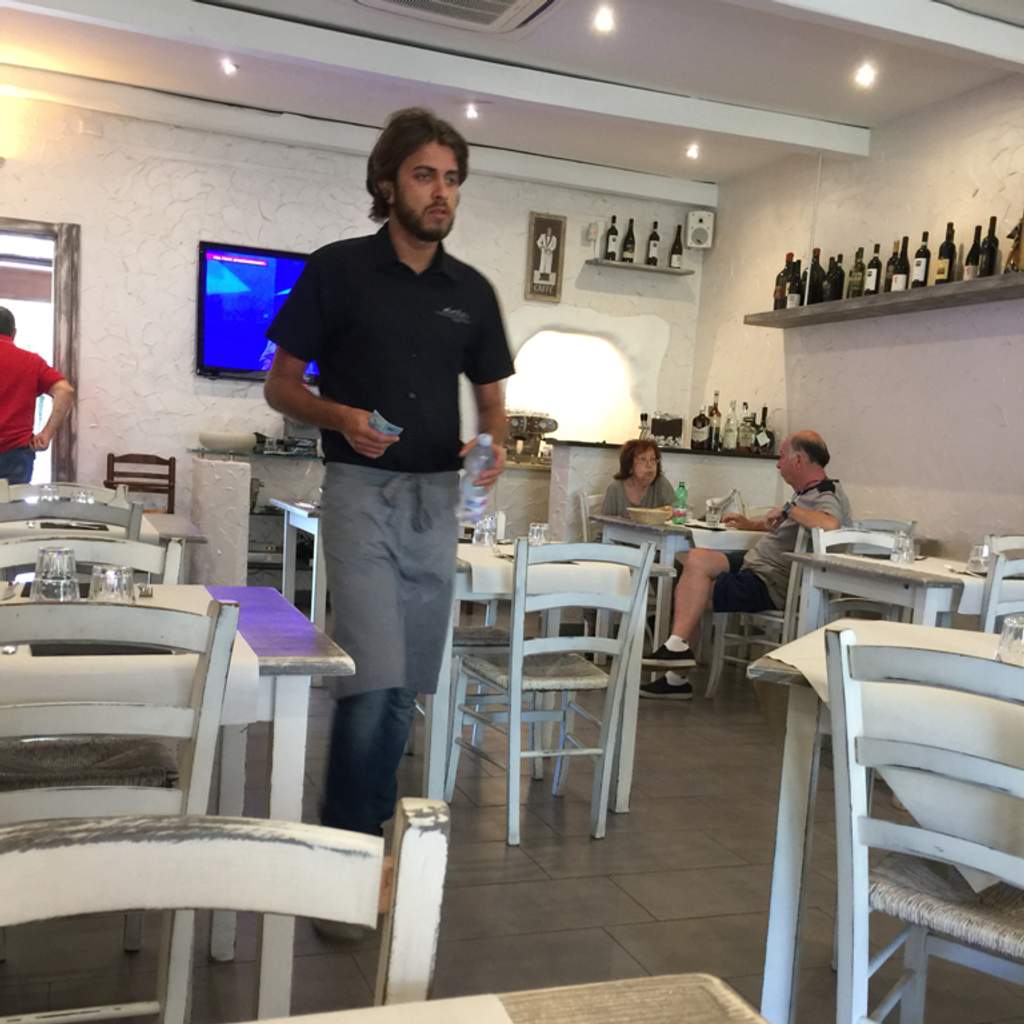 Pizza place Diner Mirko Axa