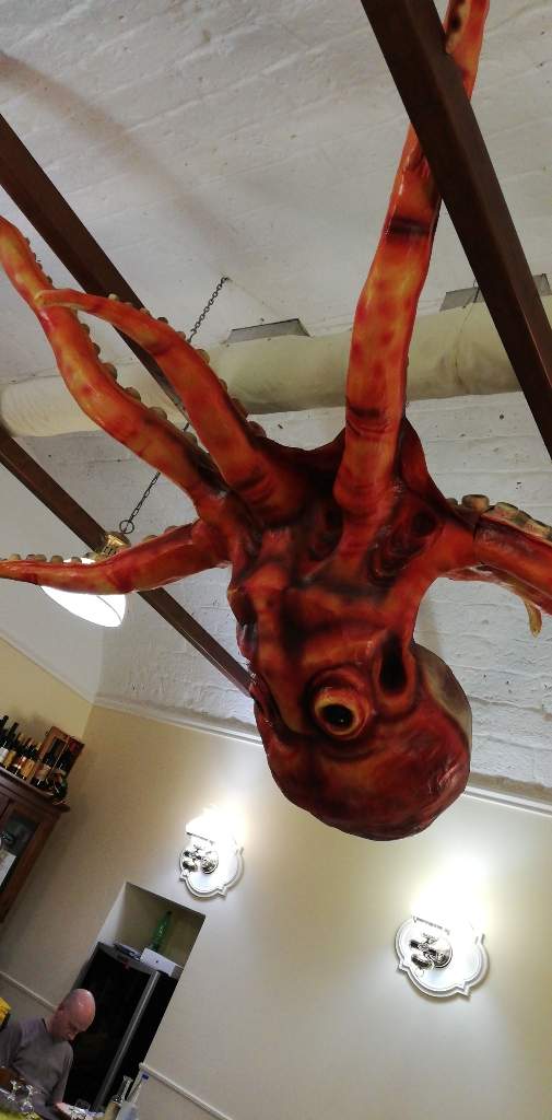 Happy Hour & After-dinner Wine Bar La Tana Del Polpo Bari