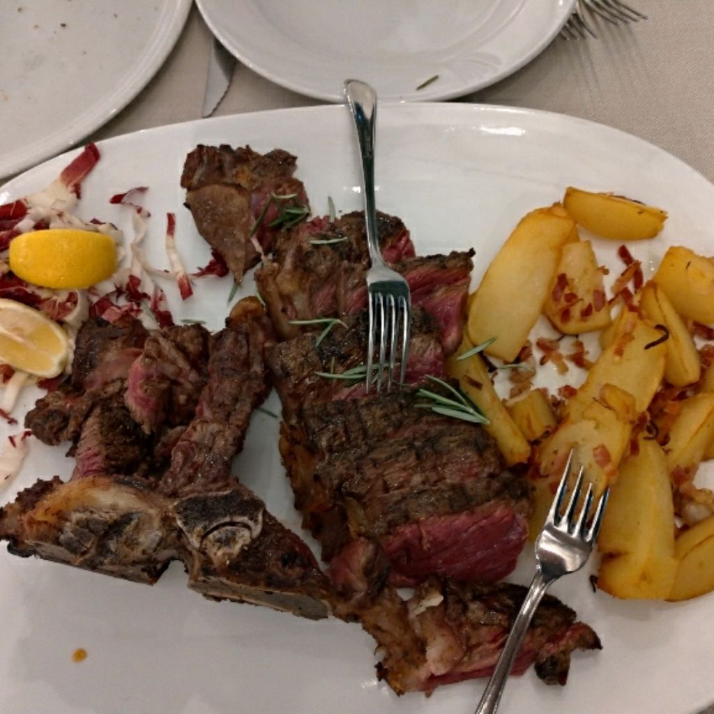 Restaurant Pizza place Chicchirichi Villa Mano