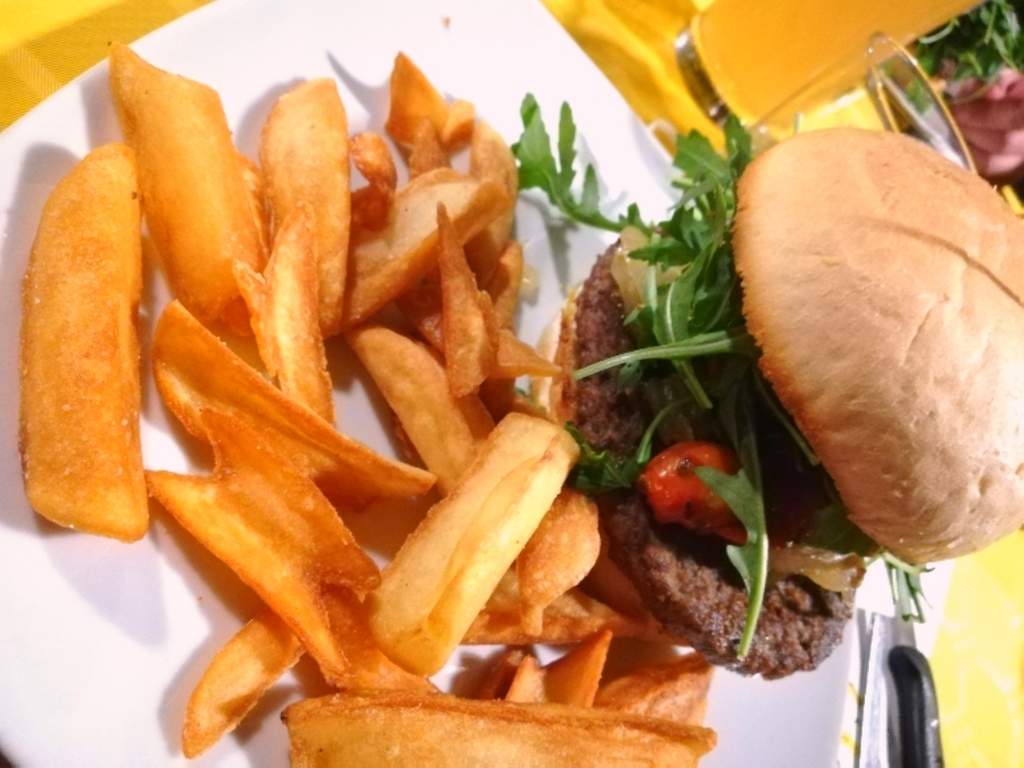 Steakhouse Pub Cap Rock Rosati