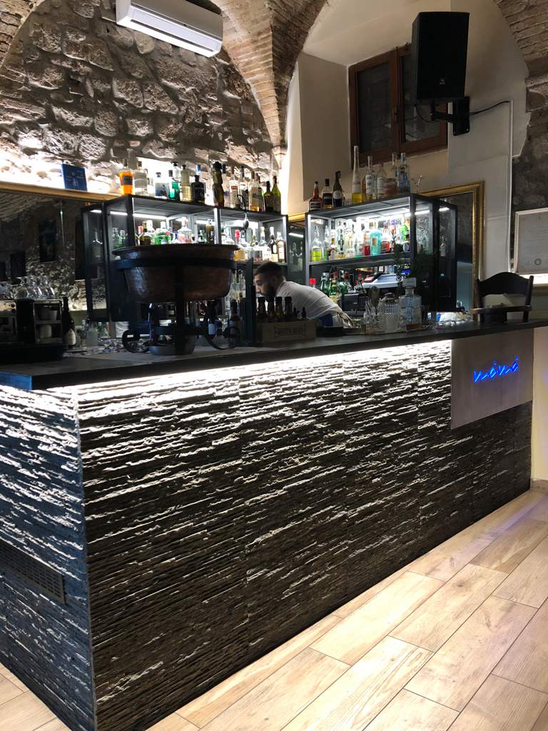 Aperitivo e Afterdinner Ristorante Wine Bar MoMò Cairoli Ascoli Piceno