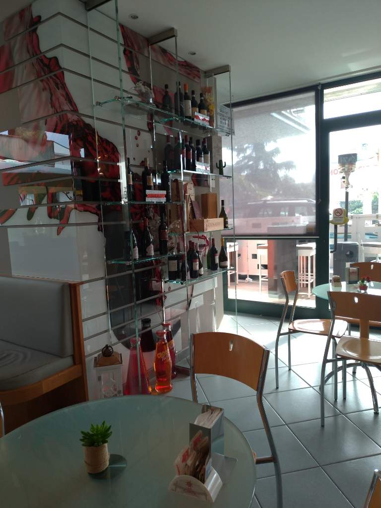 Happy Hour & After-dinner Sandwich Shop Pit Stop Palazzo