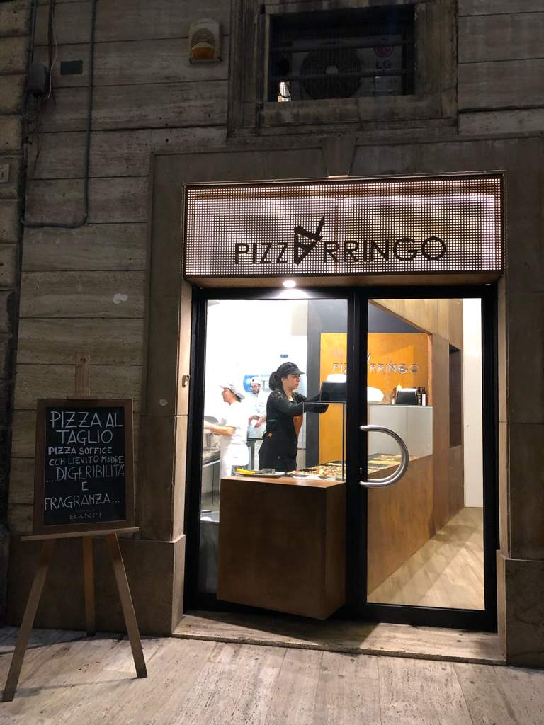 Pizza by the slice Pizza place PizzArringo Ascoli Piceno