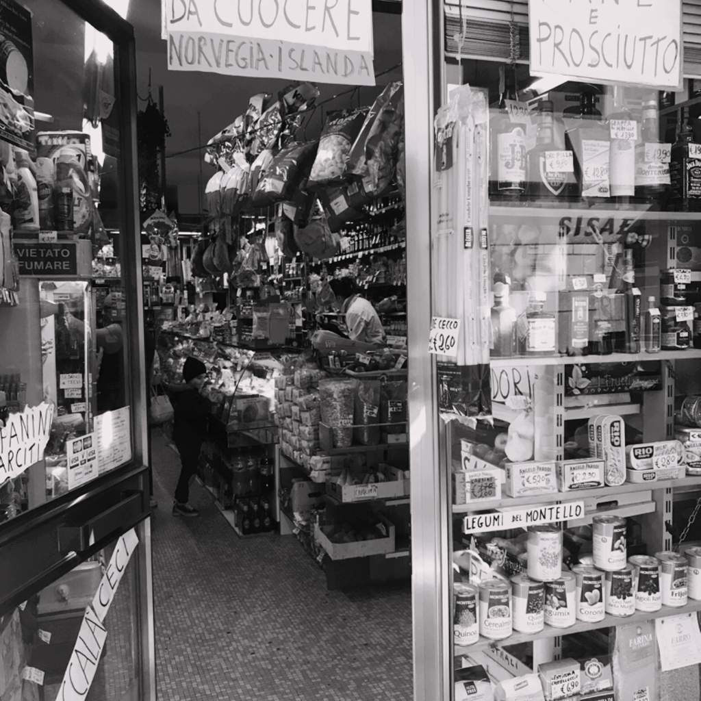 Grocery shop Alimentari Sisael Foligno