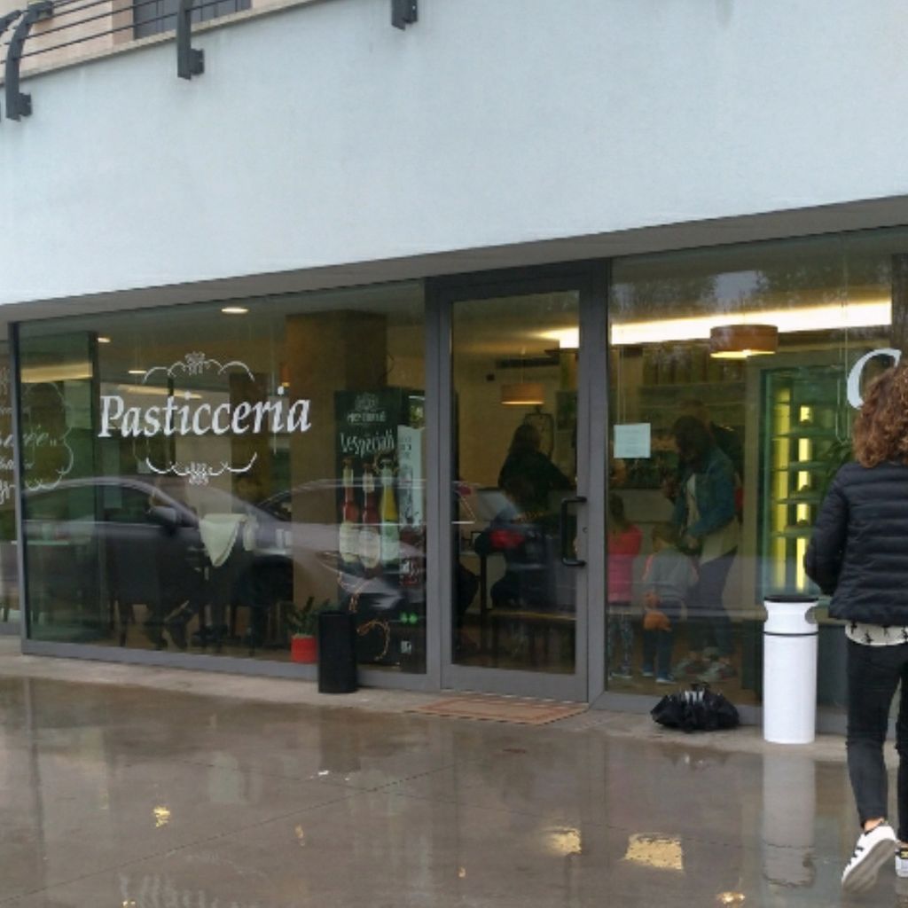 Dessert and Pastry Shop Desirée Palazzo