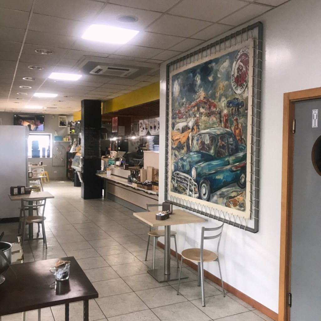 Coffee Bar Aperitivo e Afterdinner Pausa pranzo Pizzeria Fast Food Paninoteca Wine Bar ENI Caffè Forcina Foligno