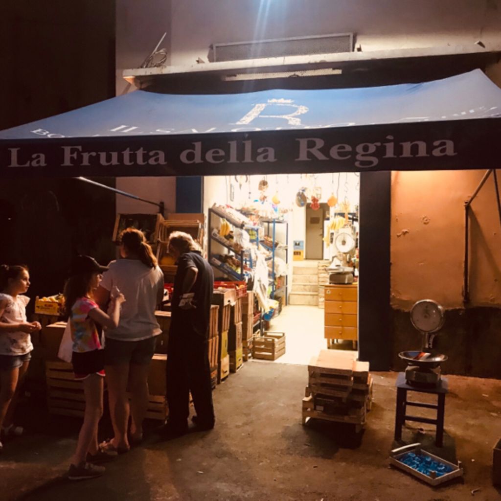Grocery shop La Frutta della Regina Villanova