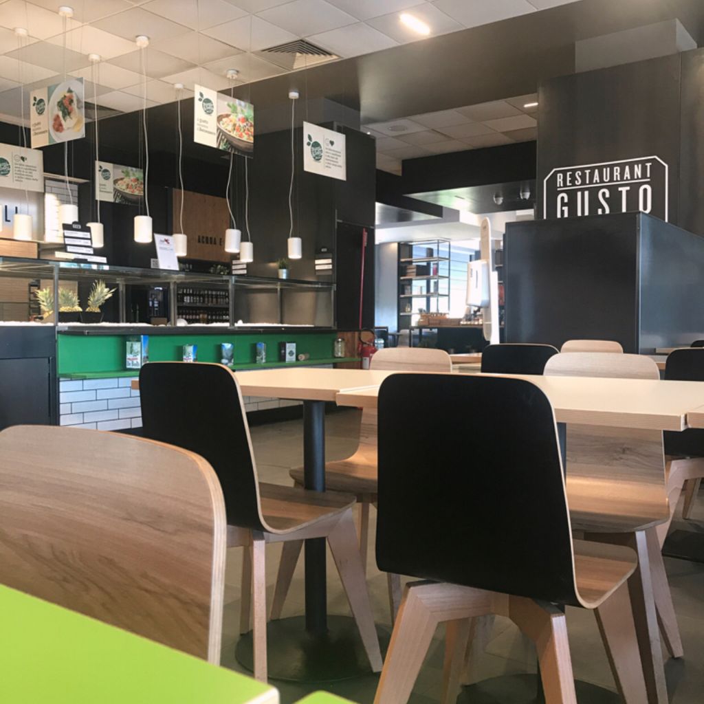Restaurant Gusto food & wine Scorano