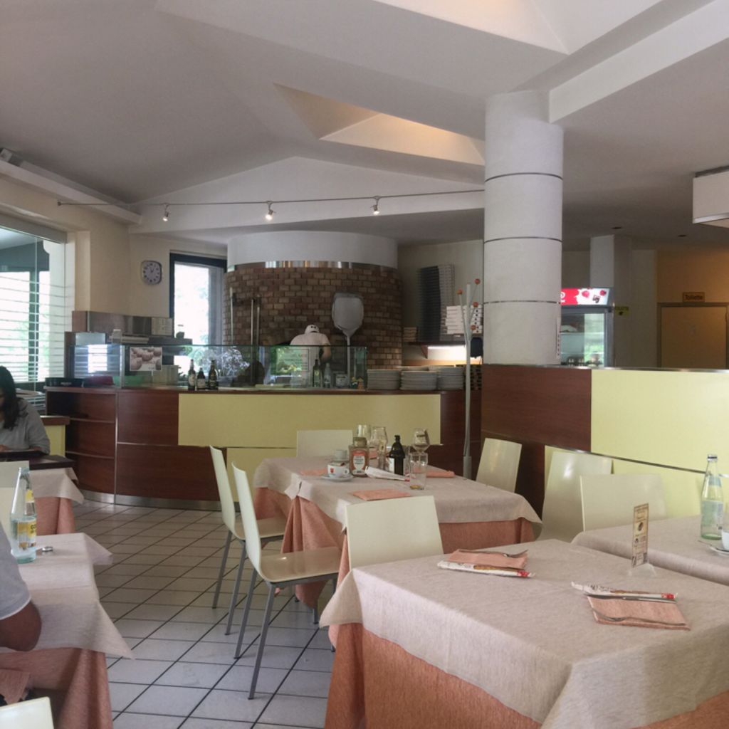 Pizzeria Ristorante La Rotonda Area Artigianale del Fagher