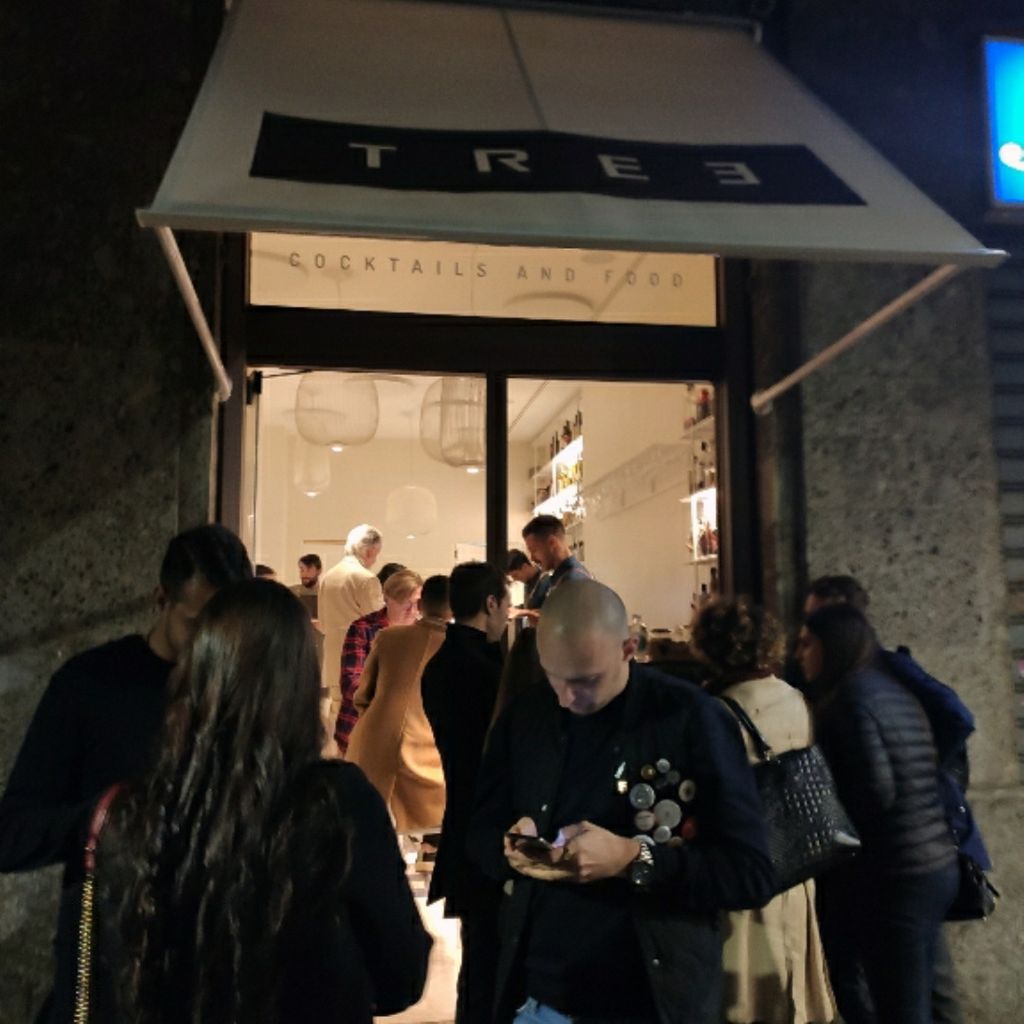 Bistro Happy Hour & After-dinner Tree Fiera Campionaria