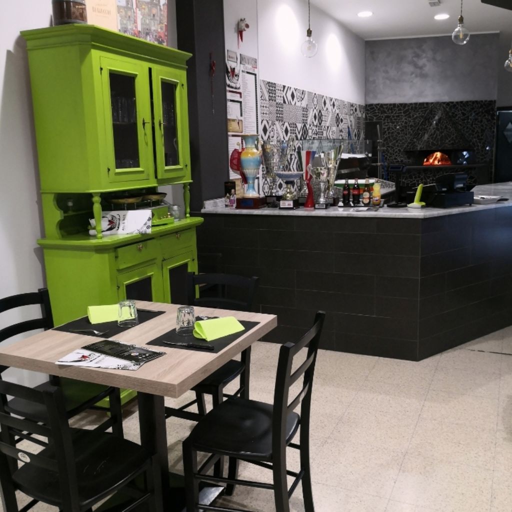 Pizzeria Mani in Pasta Pratole