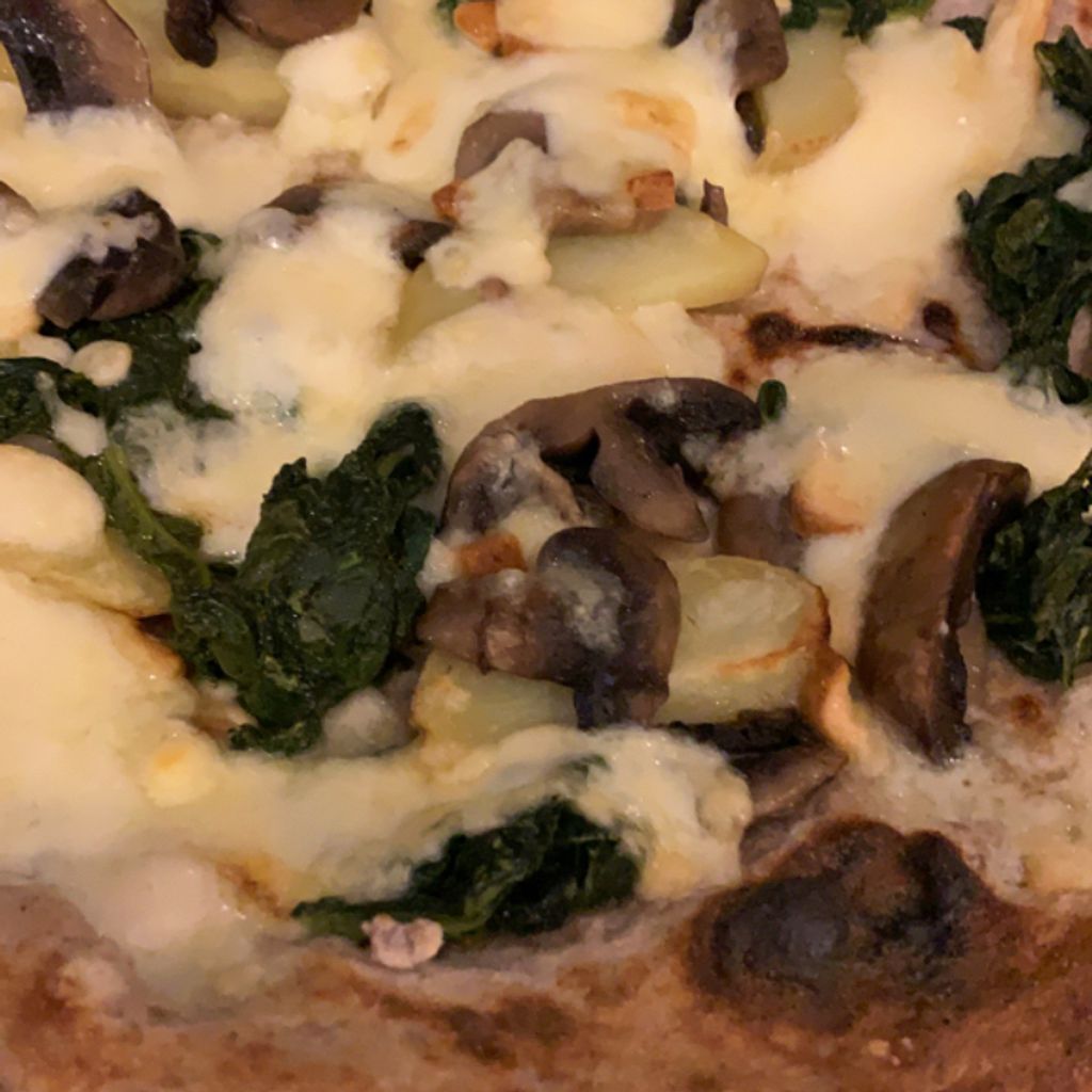 Pizza place Diner Restaurant Rossopomodoro Milan