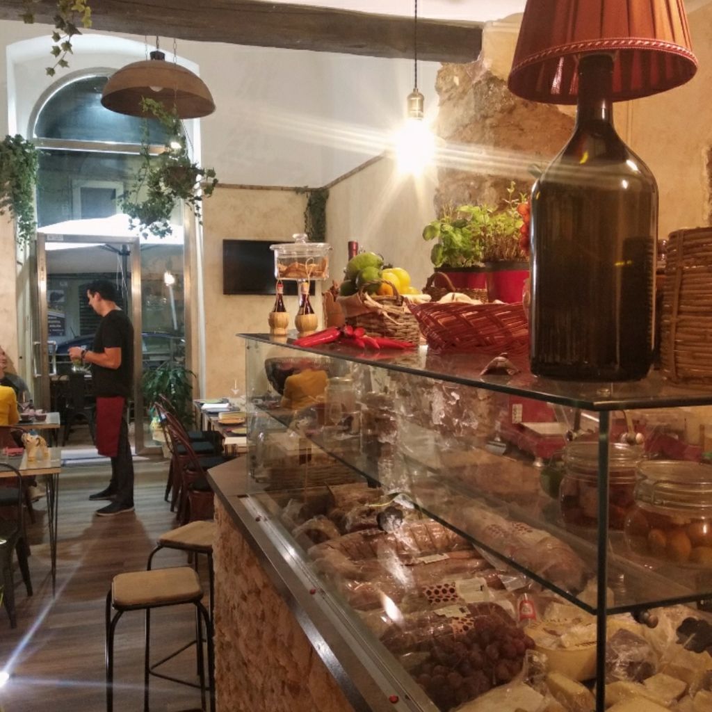 Wine shop Diner Happy Hour & After-dinner Tavern Sandwich Shop Il Calice dei Grulli diocese of Catania