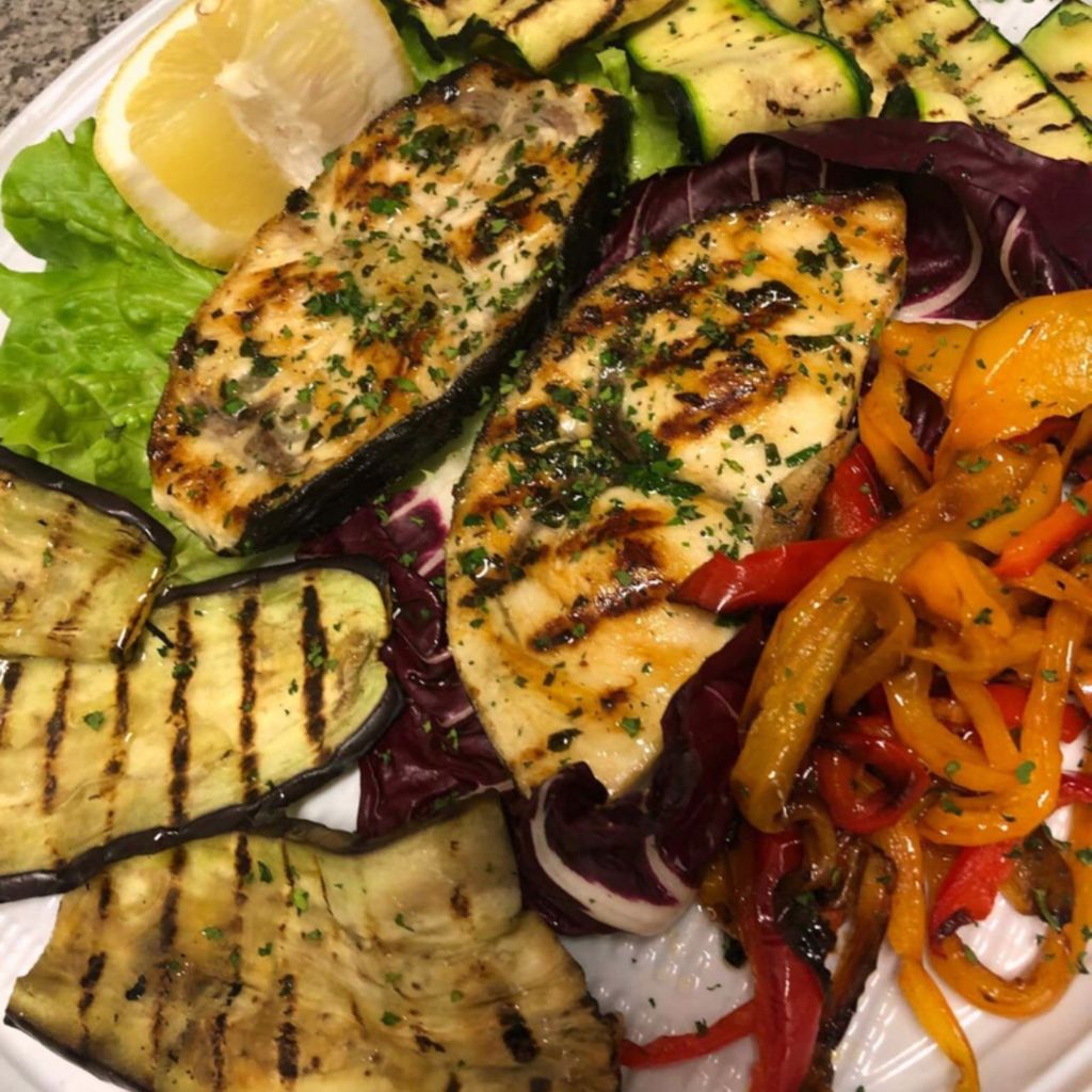 Rotisserie Grocery shop Diner Stuzzicheria la Mama’ Lecco