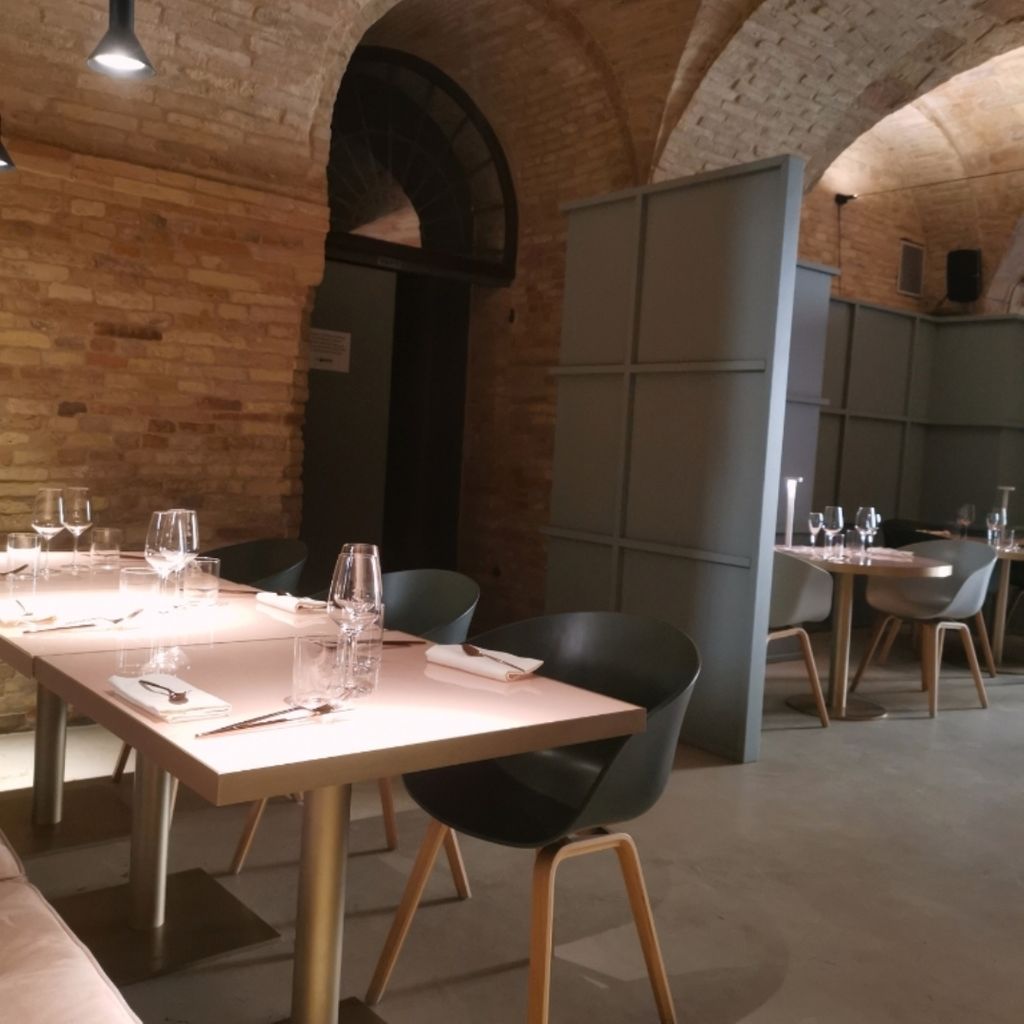 Restaurant Happy Hour & After-dinner Grocery shop Wine shop Vere Italie Macerata