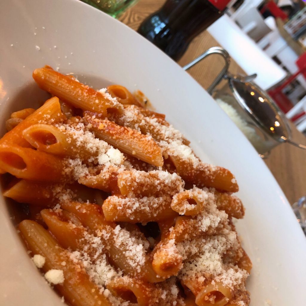 Restaurant Pizza place Diner Mozzarella e Basilico Villa Corradini