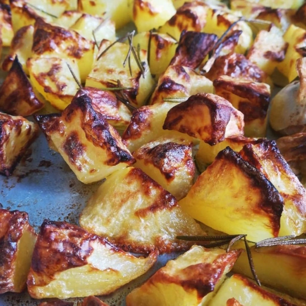 Restaurant Tavern Dessert and Pastry Shop Bed and Breakfast Farmhouse Trattoria BBQ Steakhouse Diner Grocery shop Ristorante La Limonaia di Villa Senni Isola Maggiore