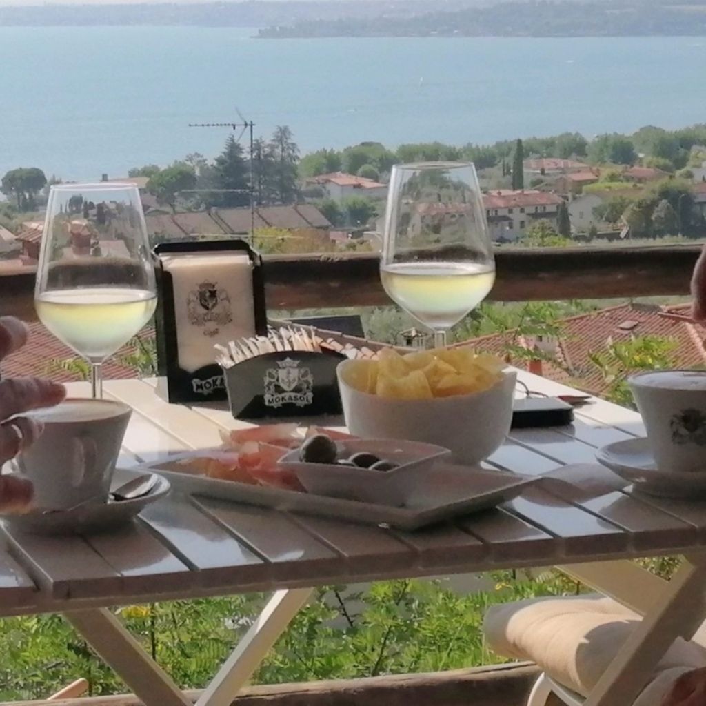 Coffee Bar Chiosco al Castello Moniga del Garda